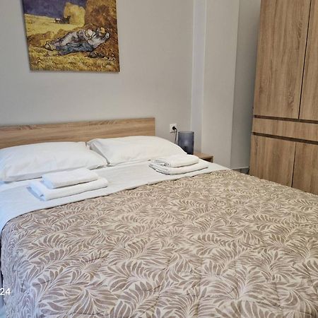 N&S Apartment A Edessa Bagian luar foto