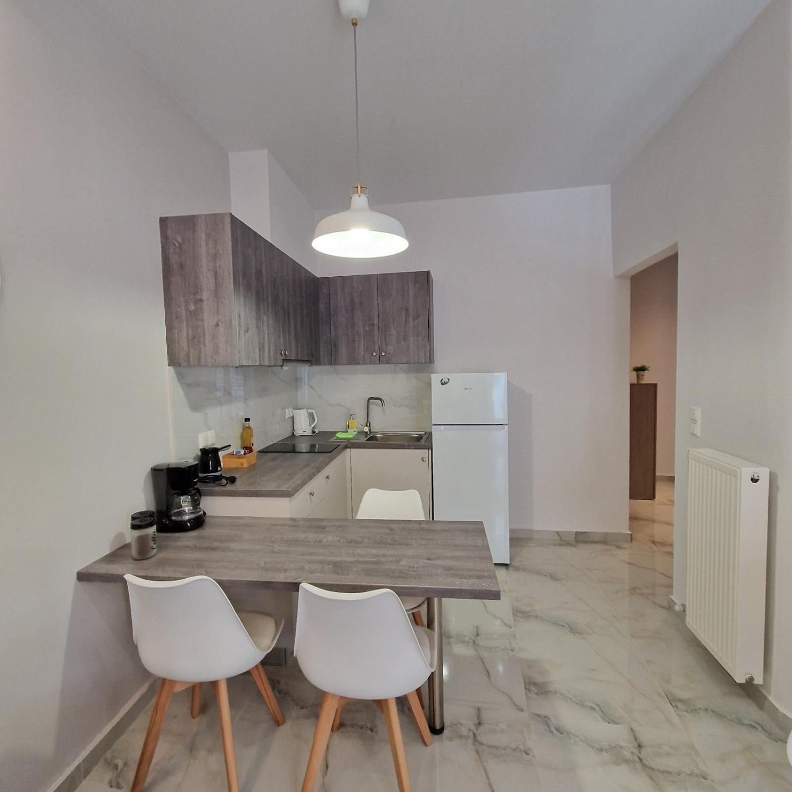 N&S Apartment A Edessa Bagian luar foto